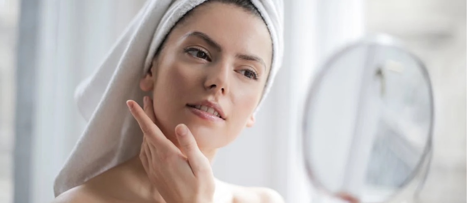 incorporate-hydrating-b5-gel-into-skincare-routine